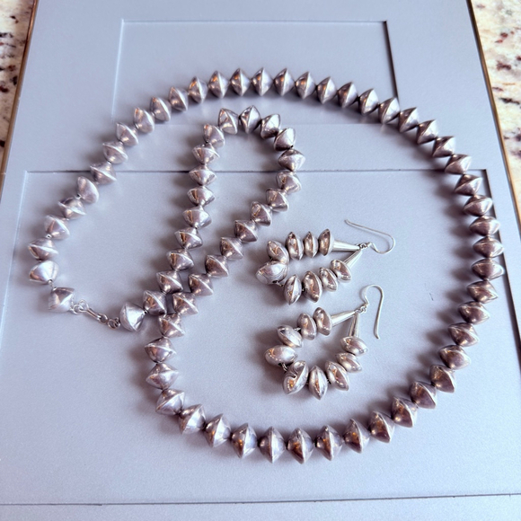 Native American Navajo Saucer Bead Handmade Sterling Silver Necklace Earring Set - Picture 10 of 12